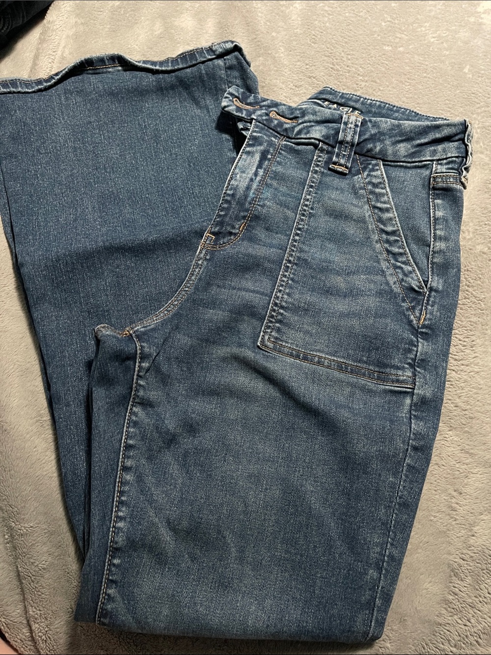 American Eagle Outfitters High-Rise Wide Leg Blue Jeans